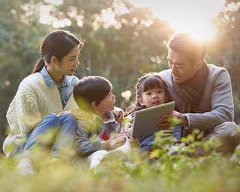 画像:冬の家族旅行